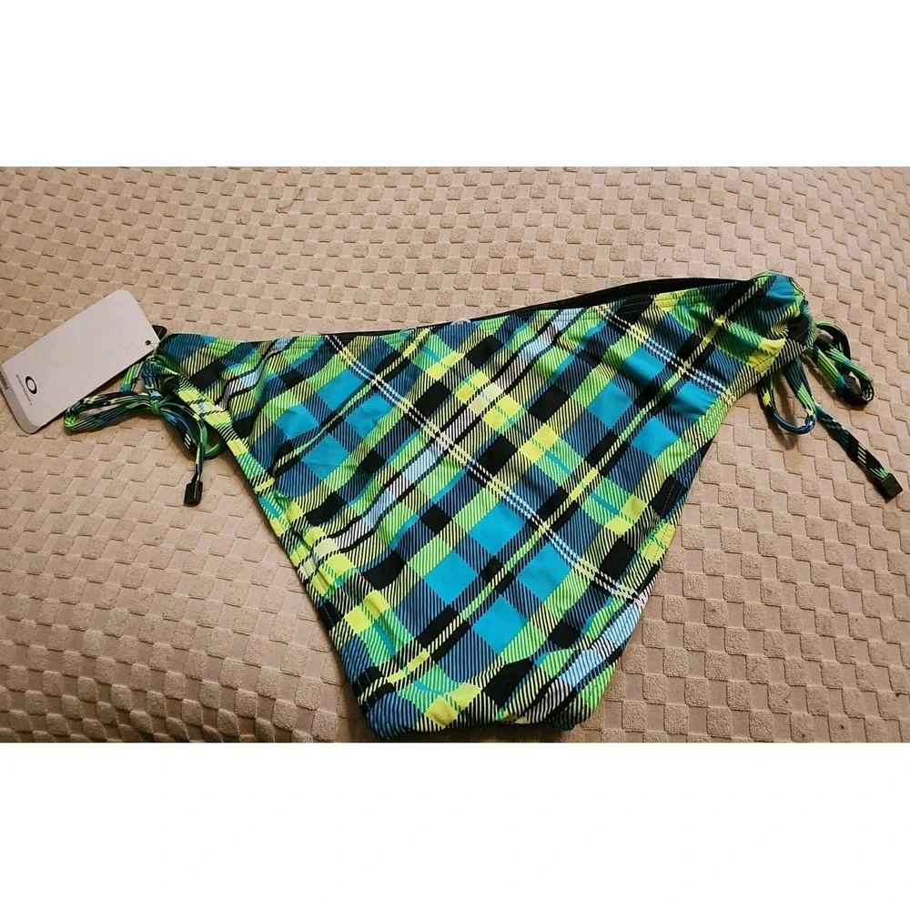 Bikini  Swimsuit Bottoms Reversible Women's By Oakley NWT Size XL